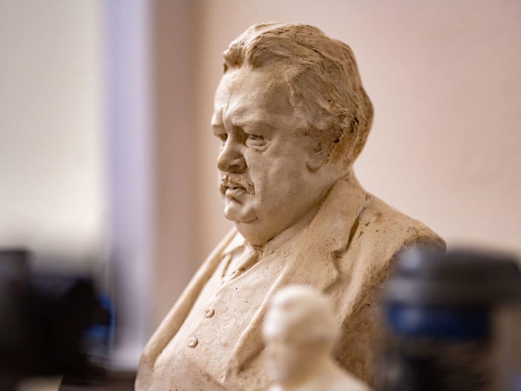 Notre Dame celebrates transfer of Chesterton Collection to London center - Vimarsana News