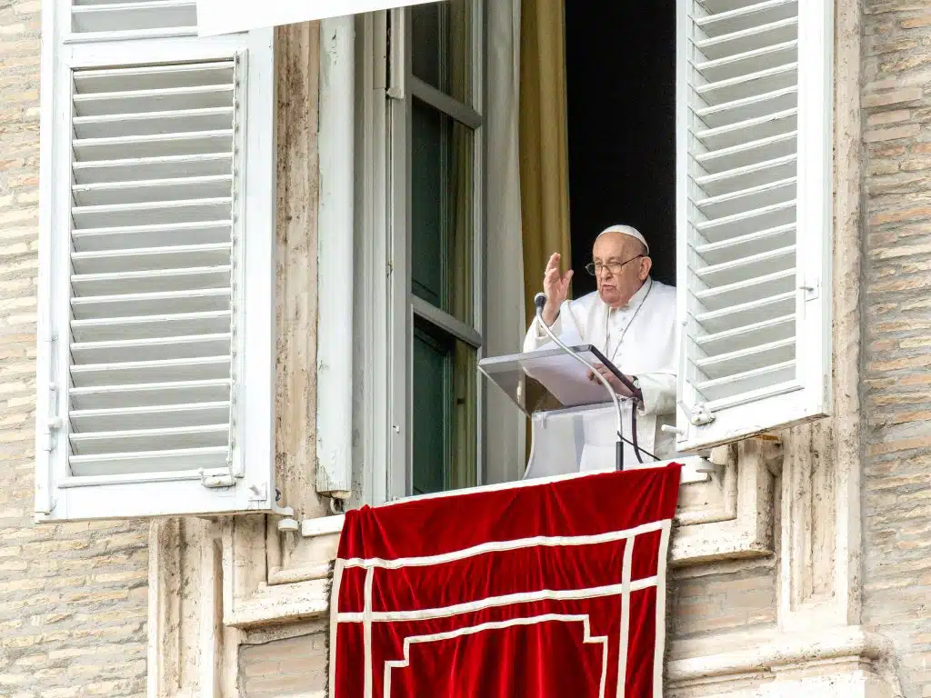 Pope: Christians must rekindle hope in fighting today's forms of ...